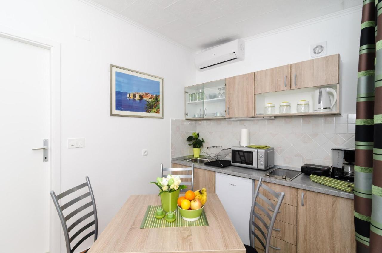 Guest house And Kapelica 3*